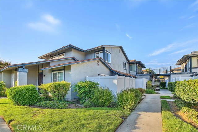 1476 Forest Glen 12 — photo