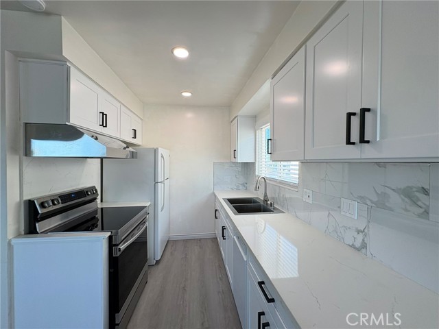 21103 Donora Ave C — photo