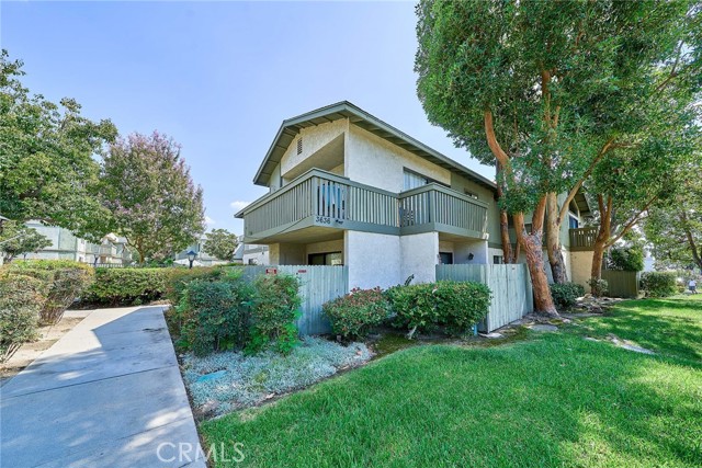 3636 Sumner Ave 209 — photo