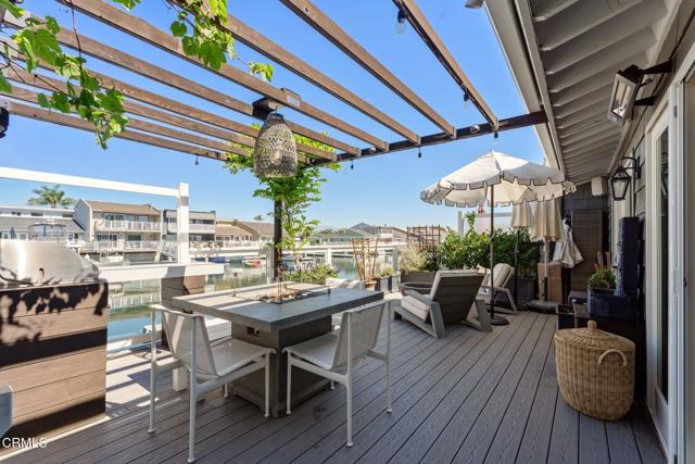 4575 Gateshead Bay — photo