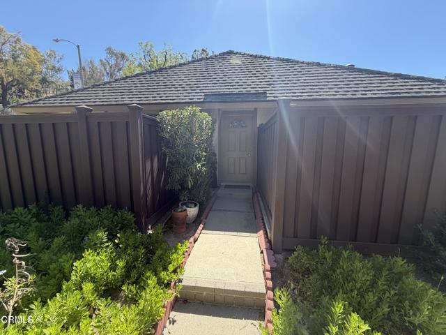 28835 Oakpath Dr — photo