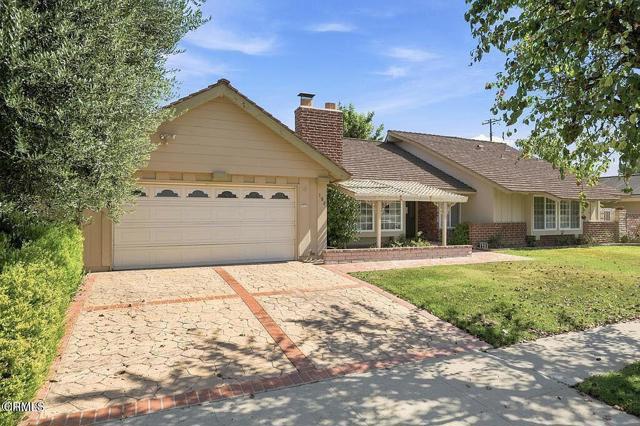 195 W Avenida De Las Flores — photo