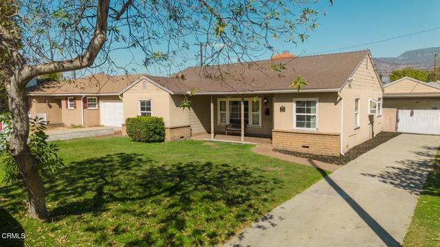 546 E Country Club Ln — photo