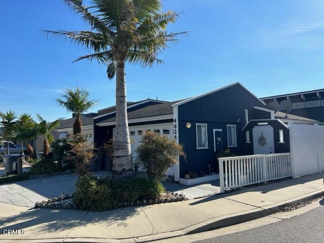 4624 Falkirk Bay — photo