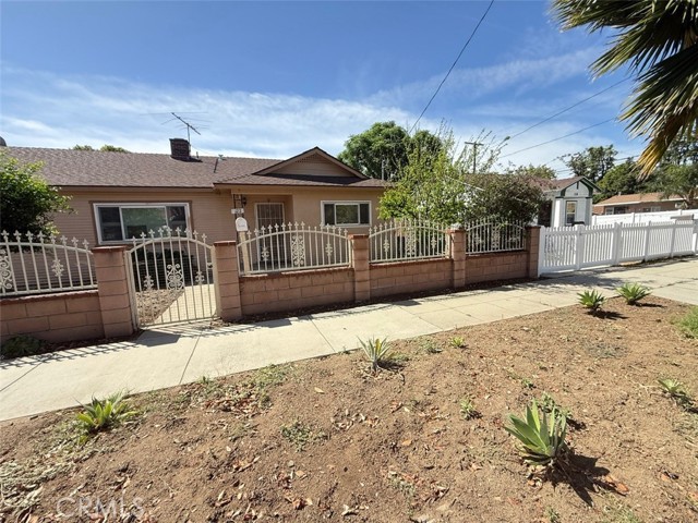 122 E Park — photo