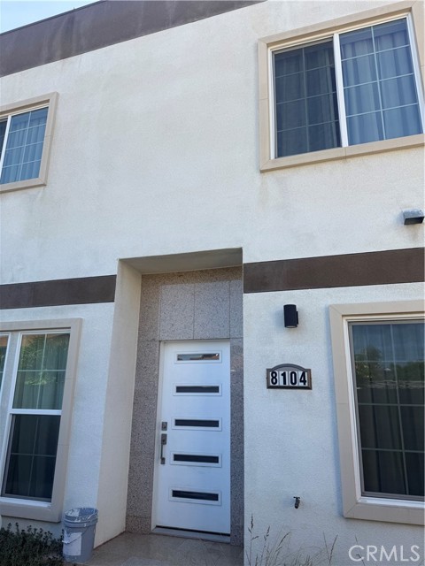 8104 Graves Ave — photo