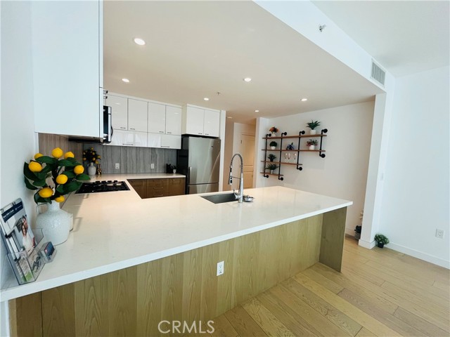 400 S Broadway 814 — photo