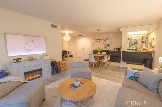 1301 S Atlantic Blvd 231C — photo