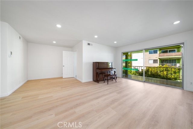 1301 S Atlantic Blvd Unit 301a — photo