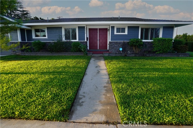 8438 Heston — photo