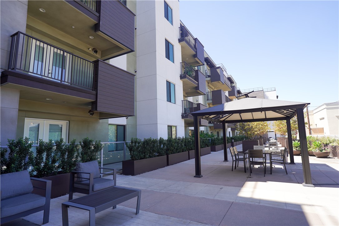 419 N Chandler Ave 303 — photo