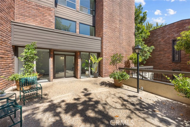 700 S Lake Ave 109 — photo