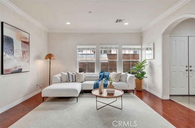 5241 Rosemead Blvd C — photo