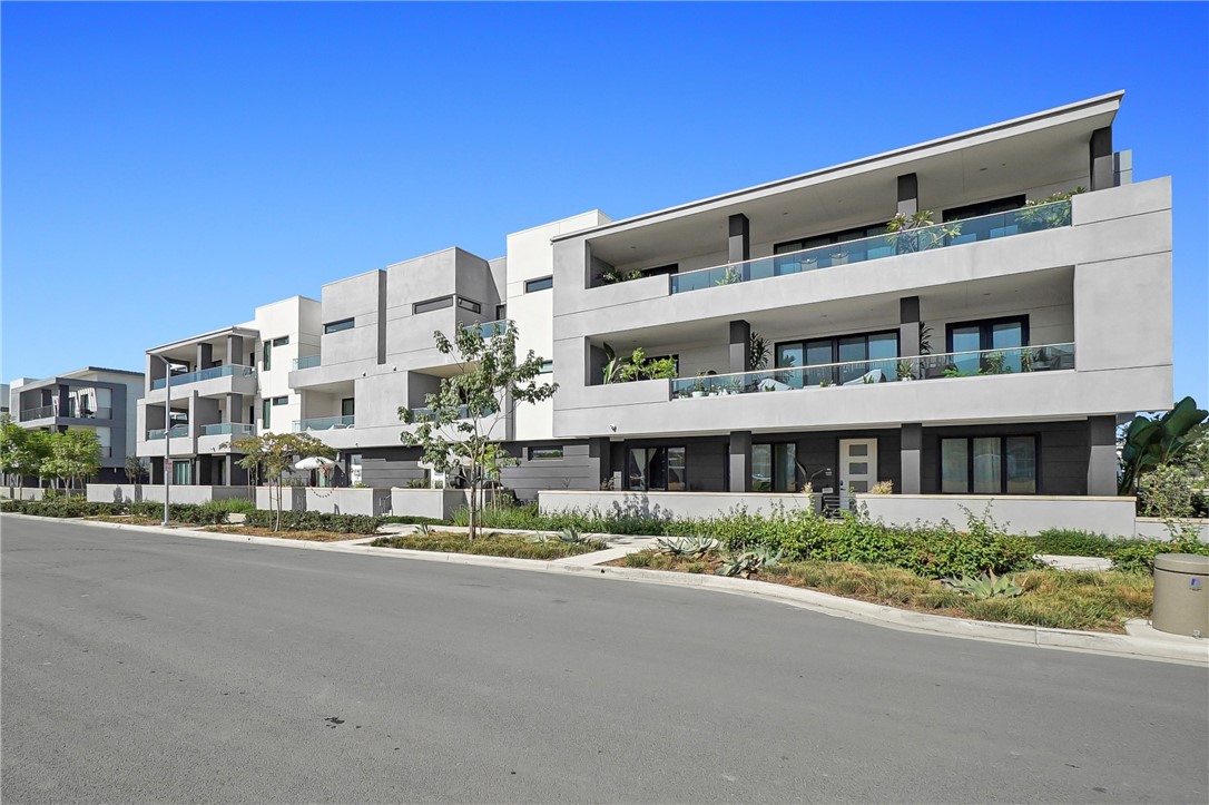 16321 Dawn Way 308 — photo