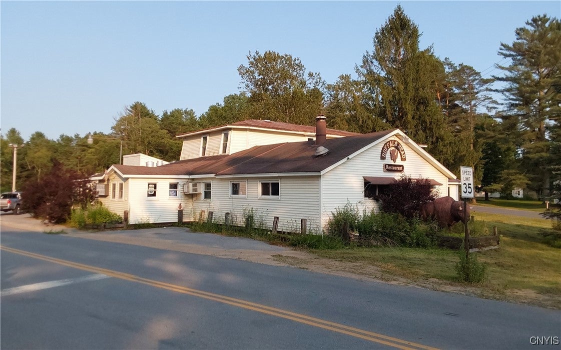 10626 N Lake Road — photo