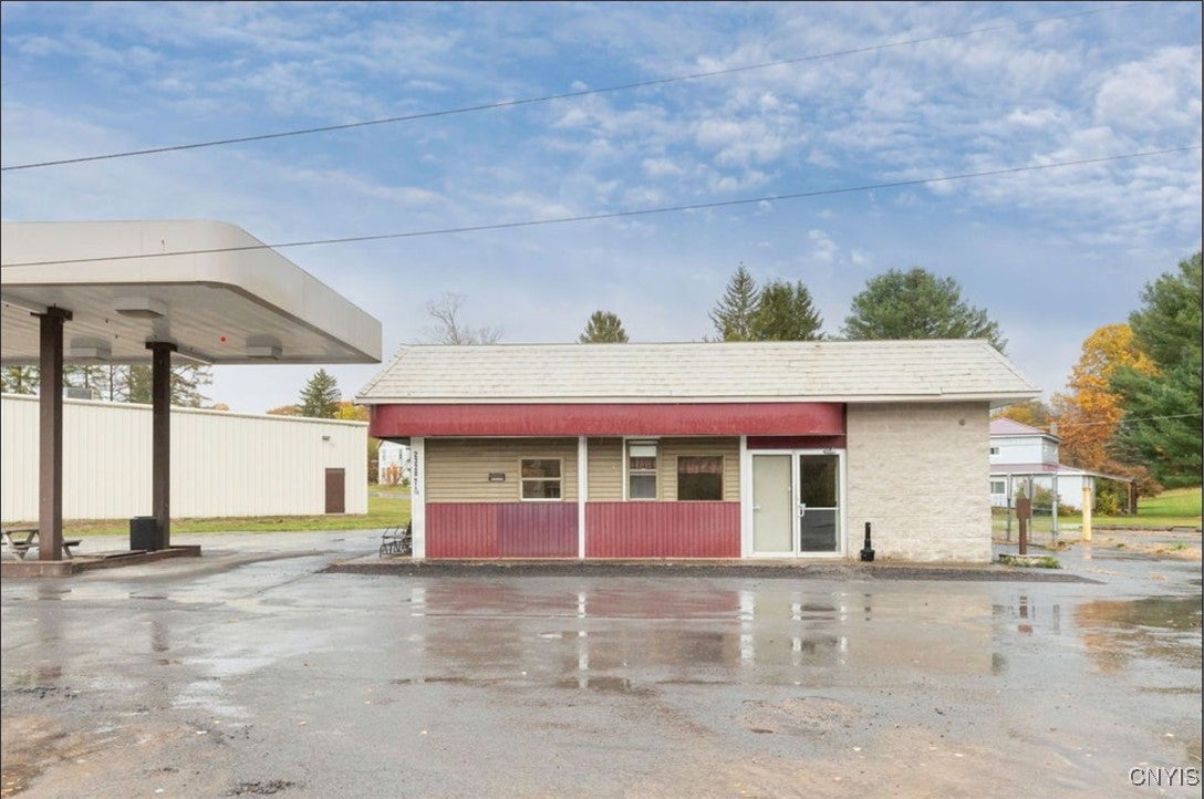 2328 State Route 13 — photo