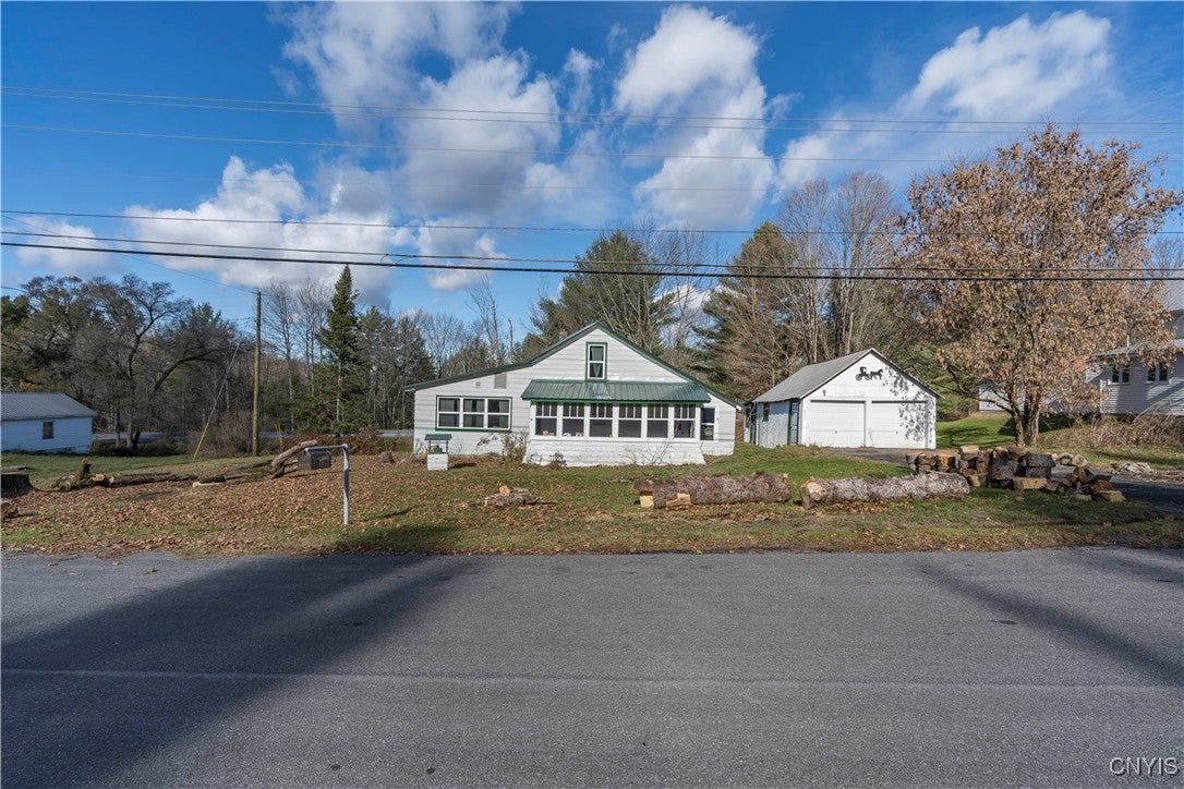 8133 Wood Road — photo