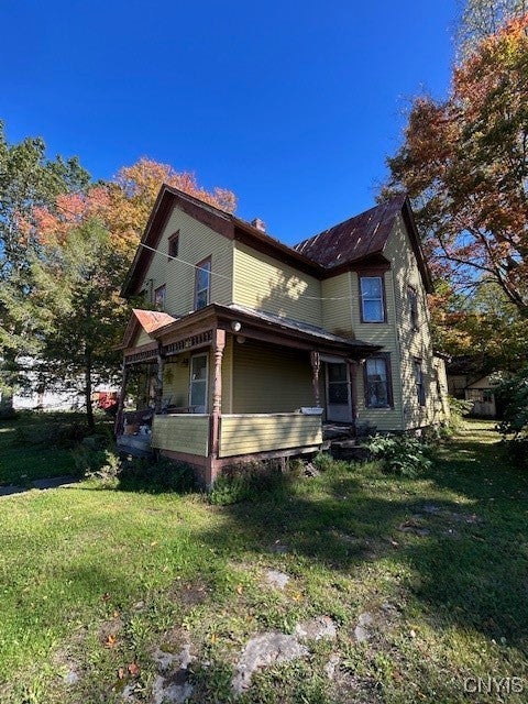 9220 Main Street — photo