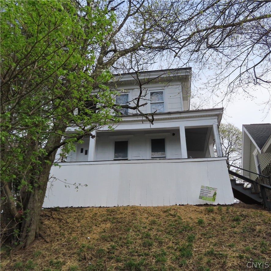 306 Shuart Ave — photo