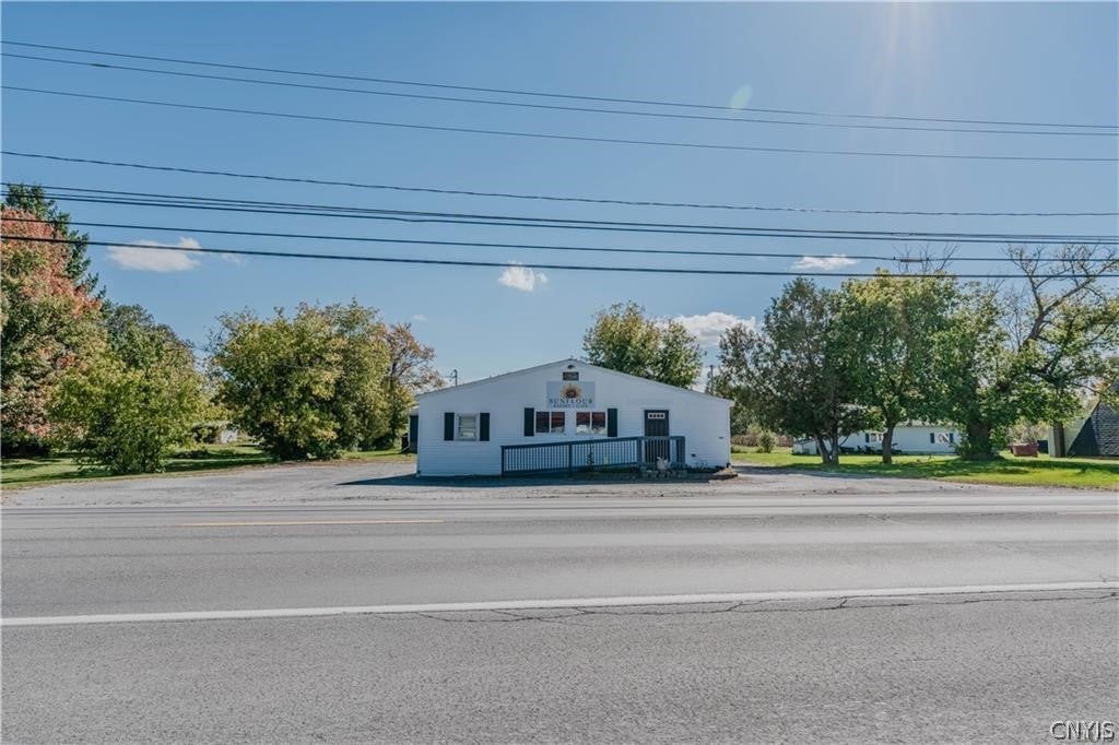 1034 US Highway 11 — photo