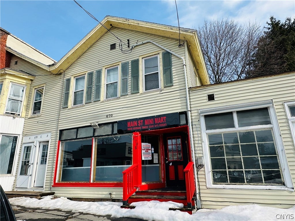 670 S Main Street — photo