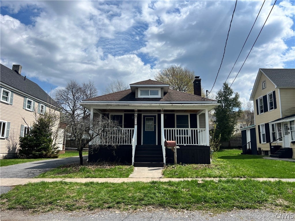 412 Moffett Street — photo
