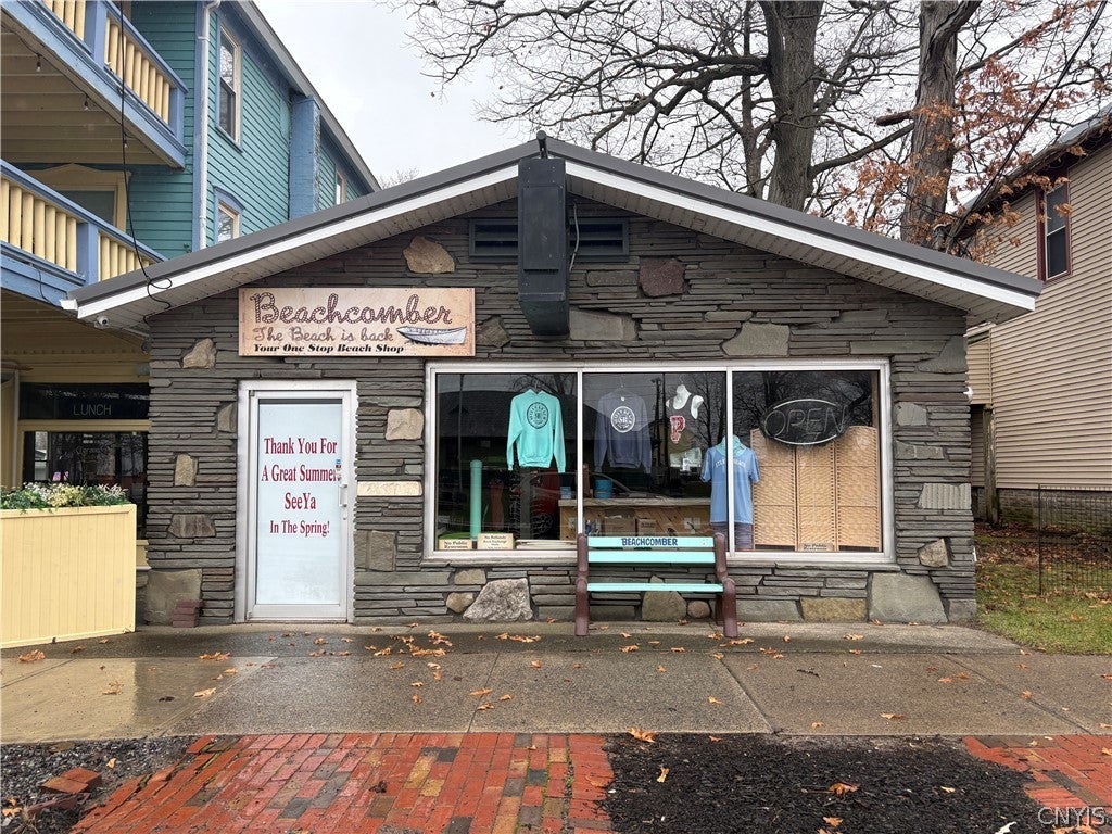 512 Main Street — photo