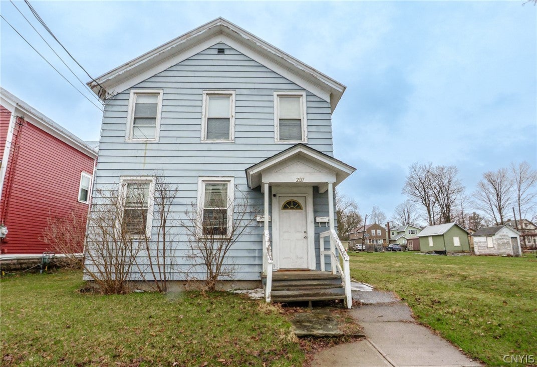207 Kossuth Street — photo