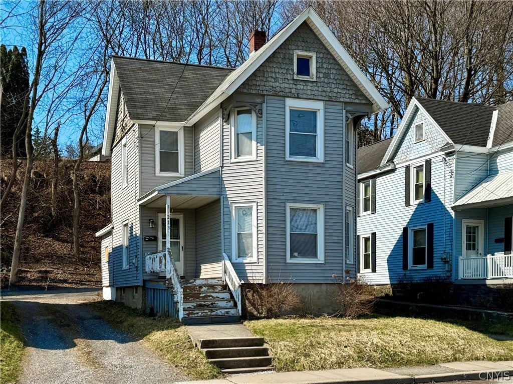 213 W Main Street — photo