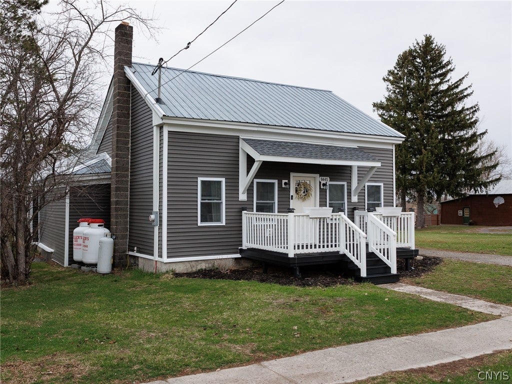 8445 S Main Street — photo
