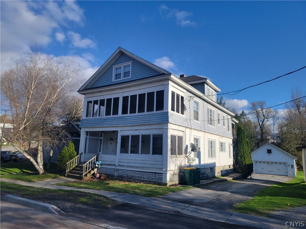 415 N Clinton Street — photo