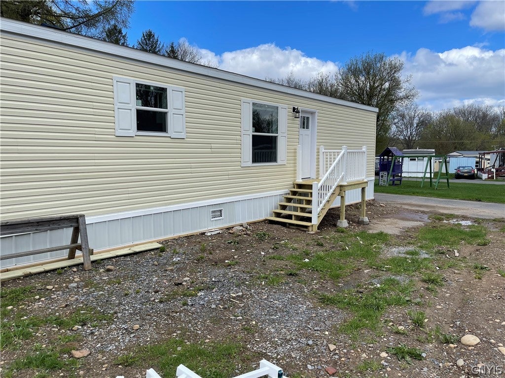 313 Roling Hills Mobile Home Park Ny 5 — photo