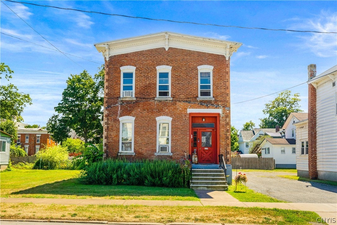117 W Walnut Street — photo