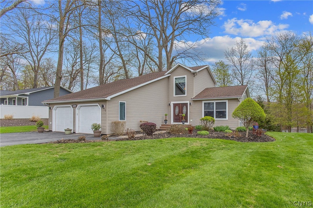 106 County Route 10 — photo