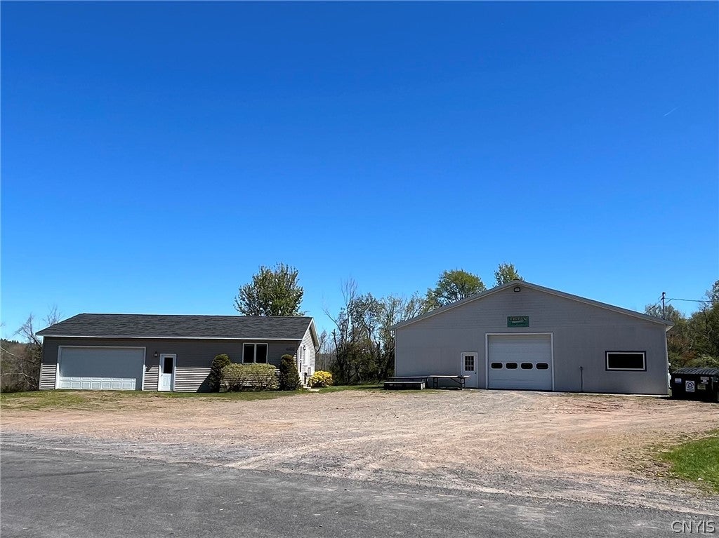 465 W Lake Road — photo