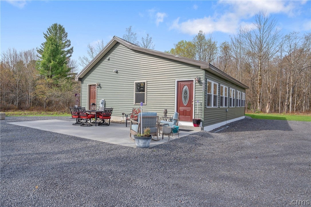 7065 County Route 17 — photo
