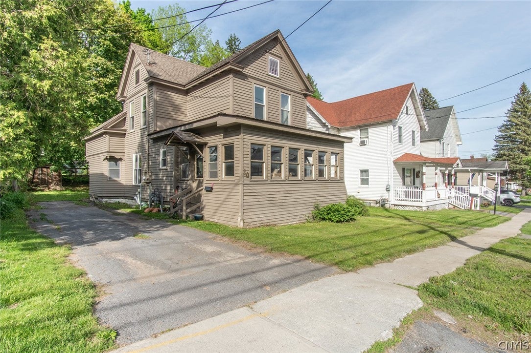 10 N Main Street — photo