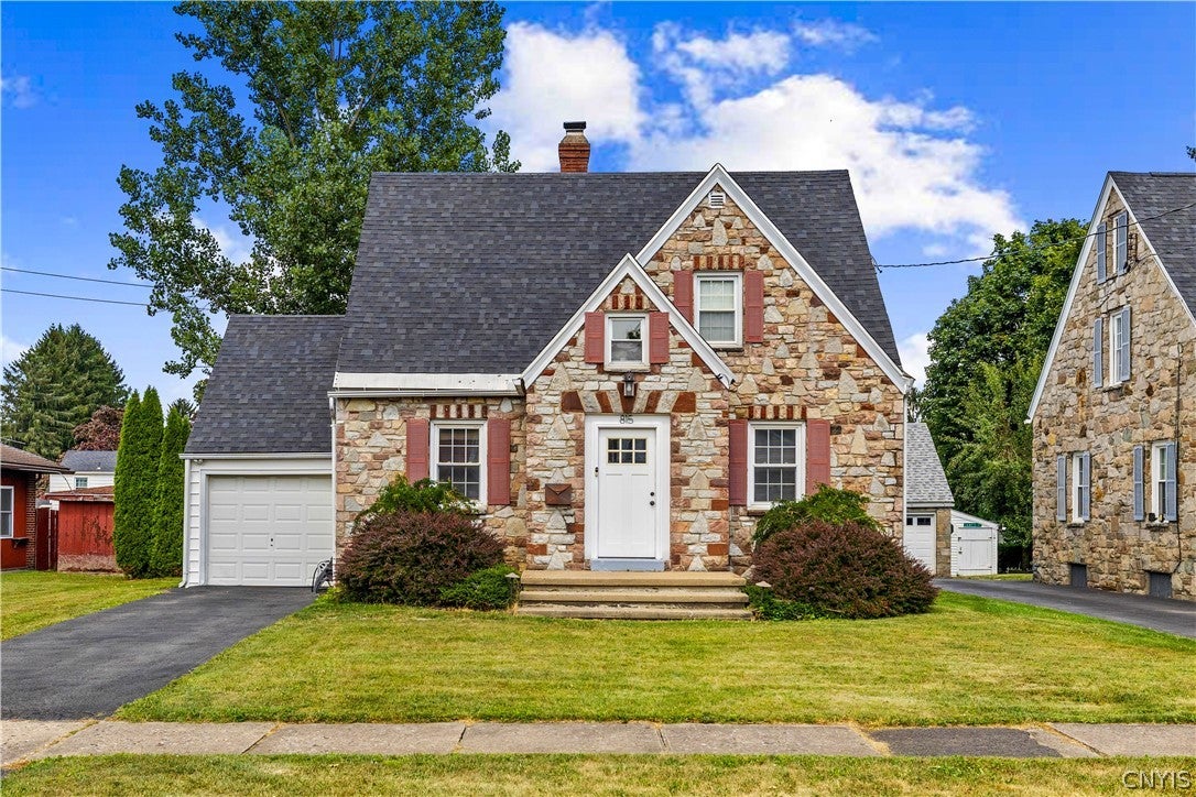 815 James Street — photo