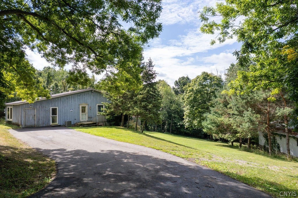 4424 Cole Road — photo