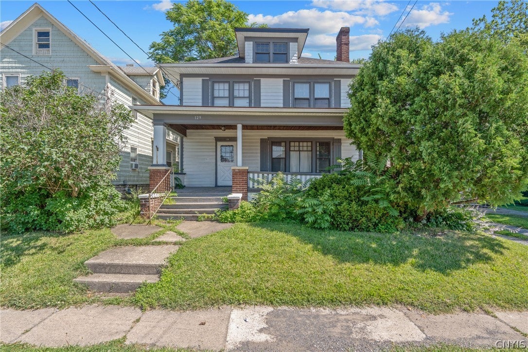 129 E Main Street — photo