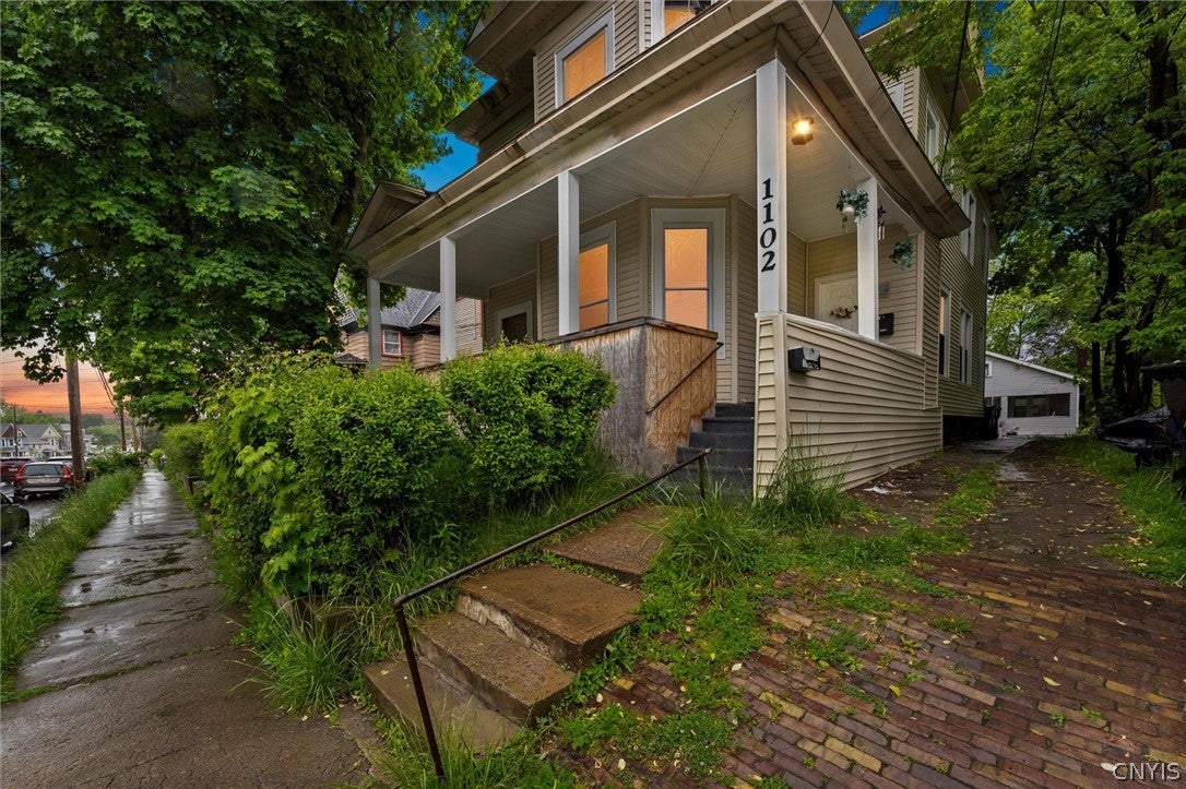 1102 Butternut Street — photo