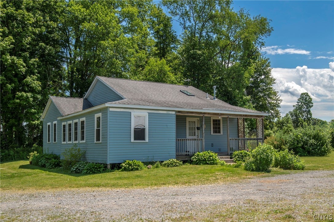 6737 Greenway-New London Road — photo