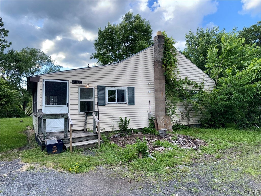 1070 Lynch Road — photo