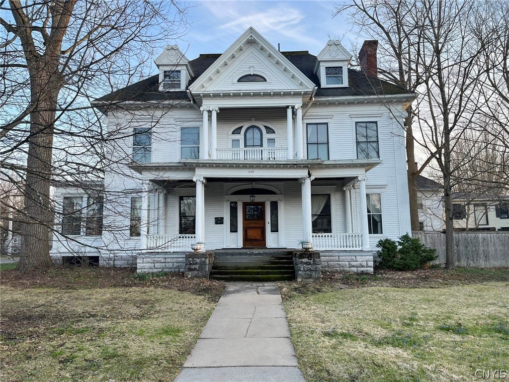 205 Ten Eyck Street — photo
