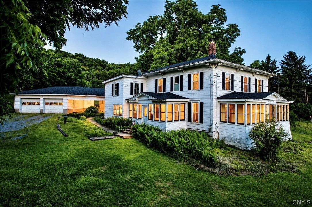 2582 Pompey Hollow Road — photo
