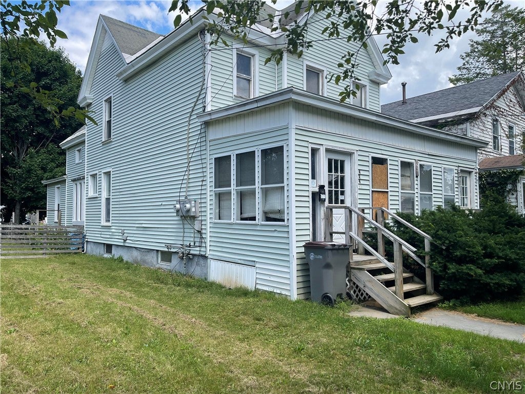 424 Court Street — photo