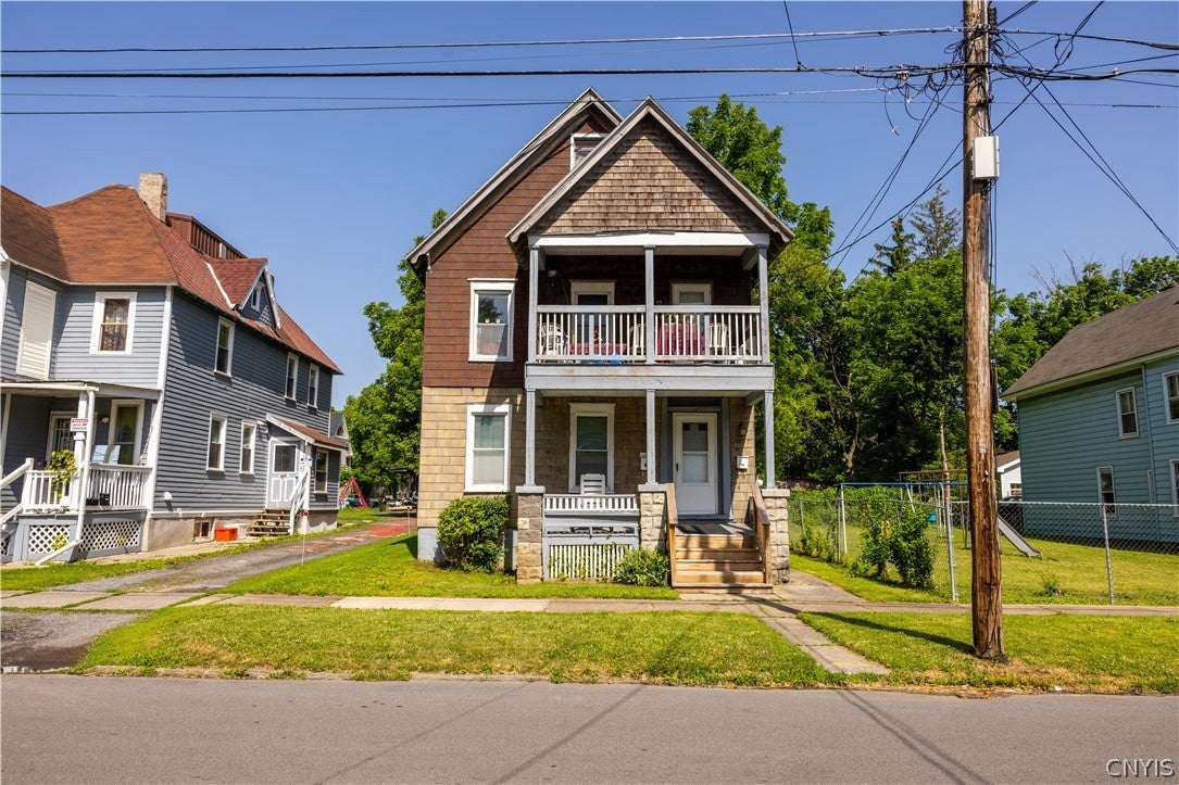 1410 Howard Avenue — photo