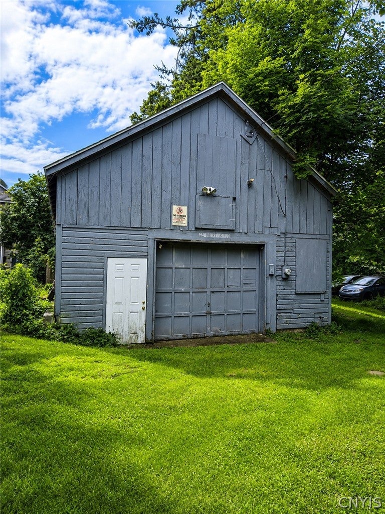 525 W Willett Street — photo