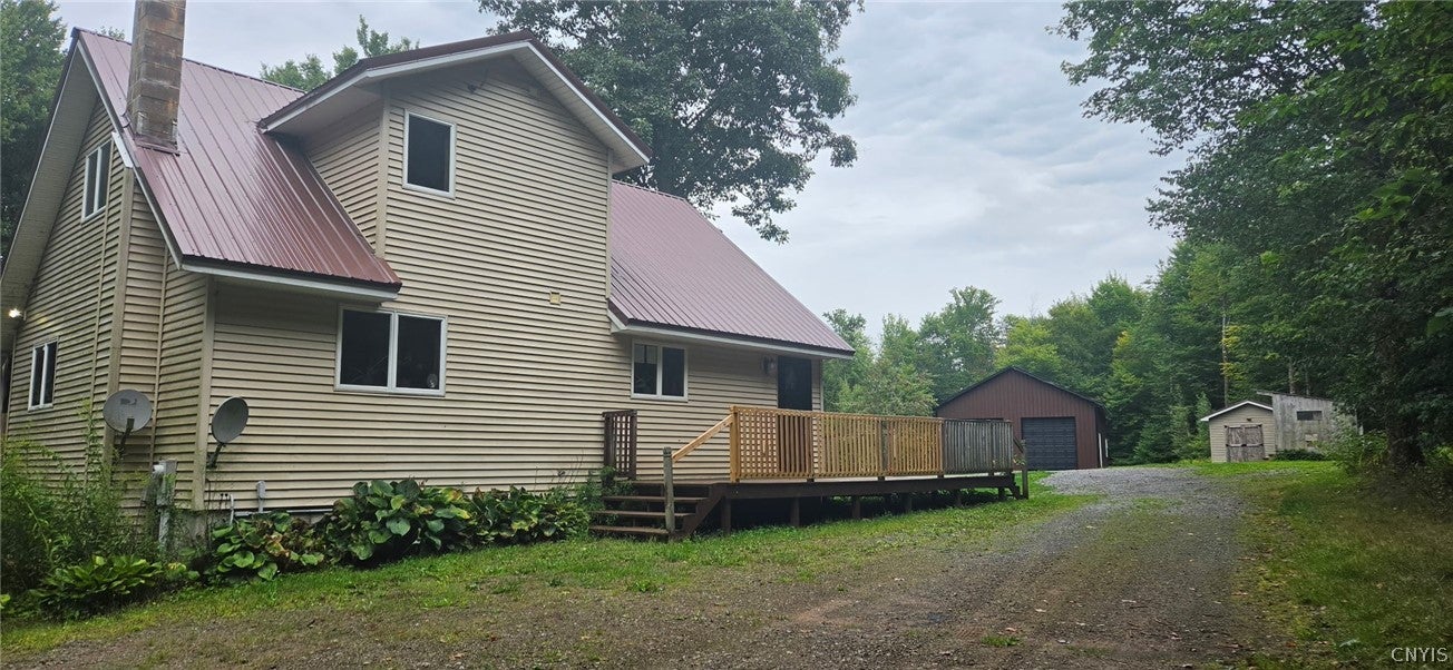 8390 Halstead Road — photo