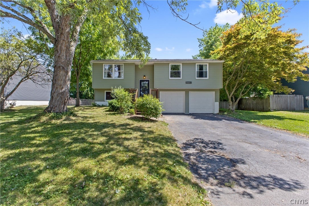 4258 Amblewood Lane — photo